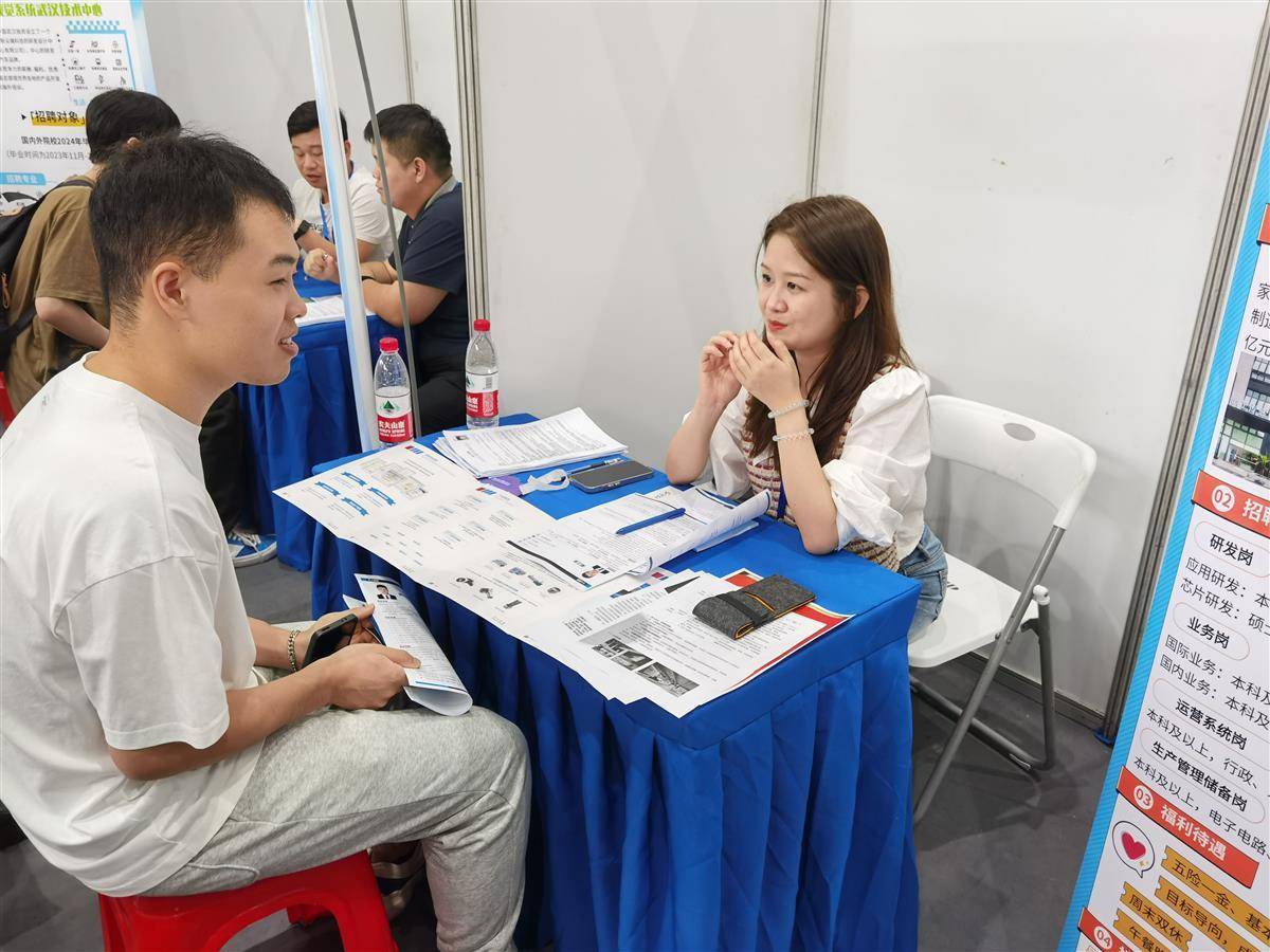 棋牌充钱有哪些
